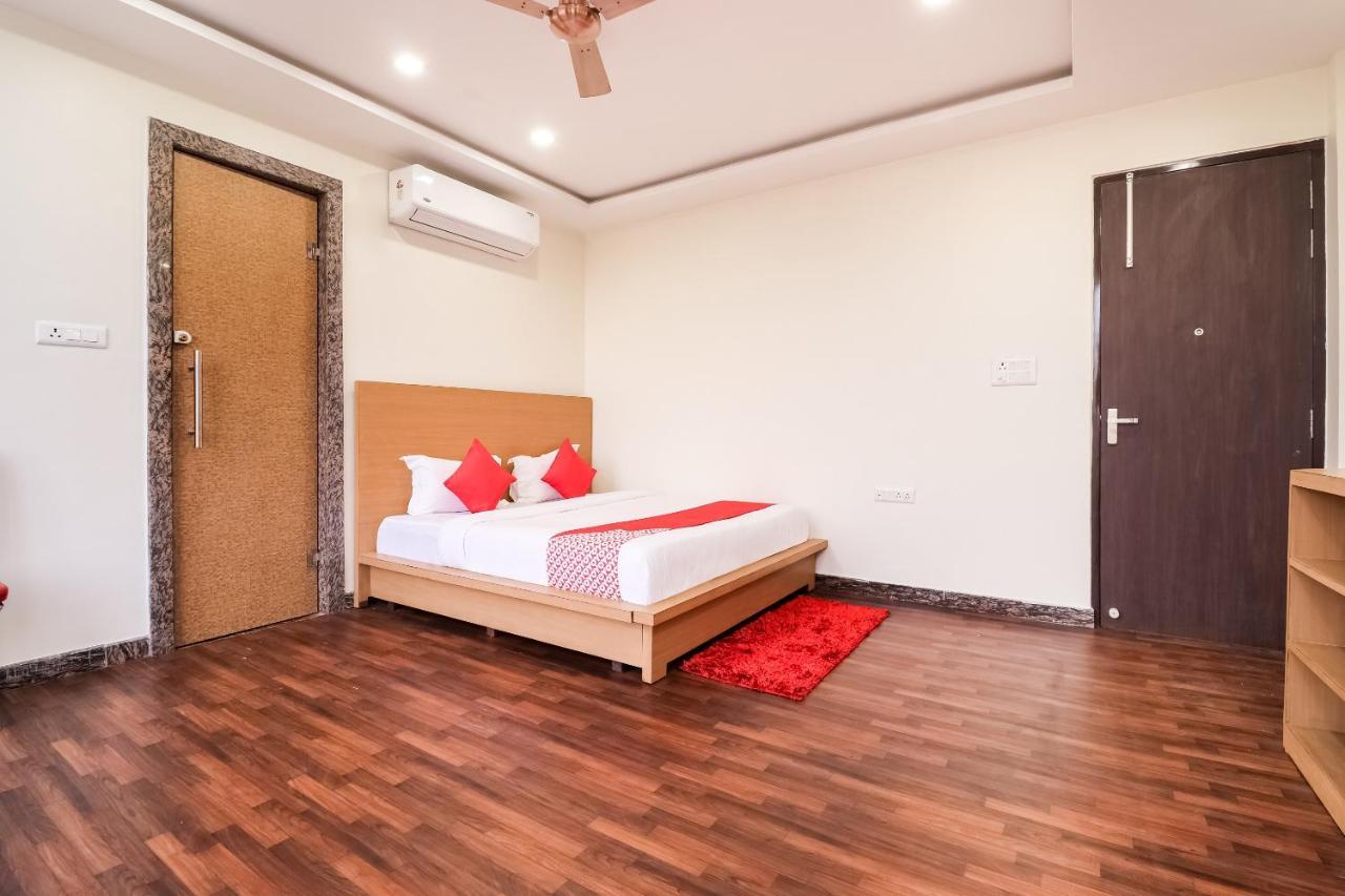 Hotel Oyo 61050 S S K Continental Juhi Bari Exterior foto